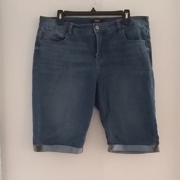 curve appeal bermuda shorts